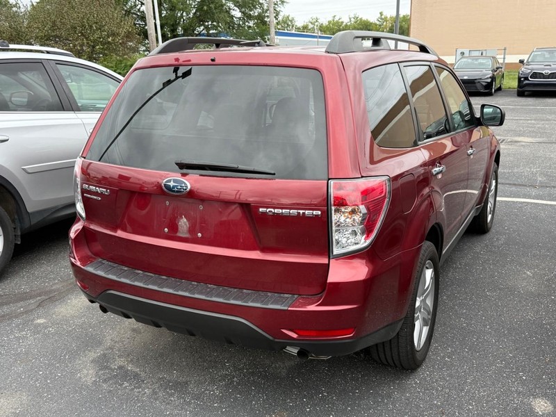 Subaru Forester Vehicle Image 04