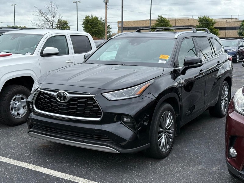 Toyota Highlander Vehicle Image 02