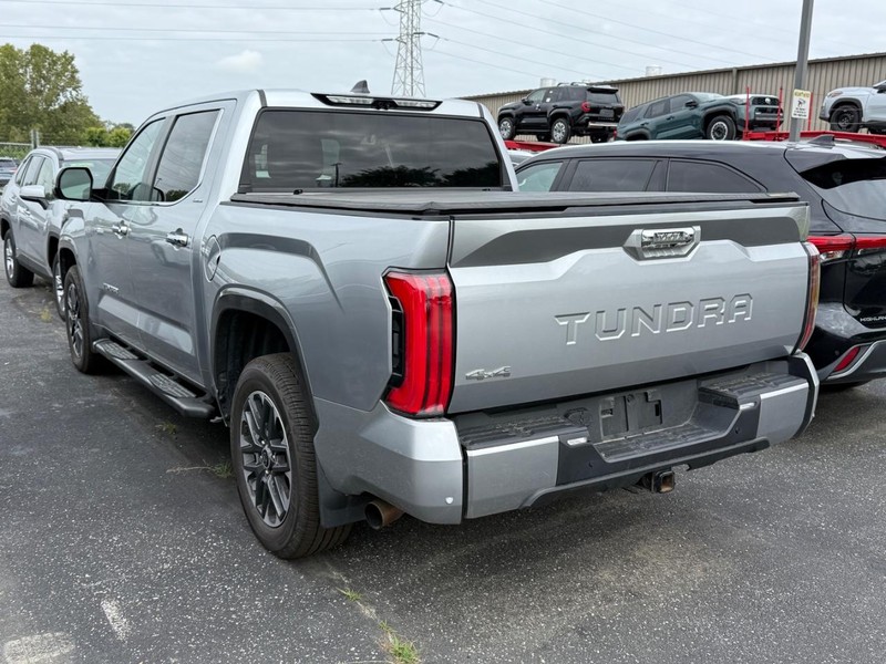 Toyota Tundra 4WD Vehicle Image 03