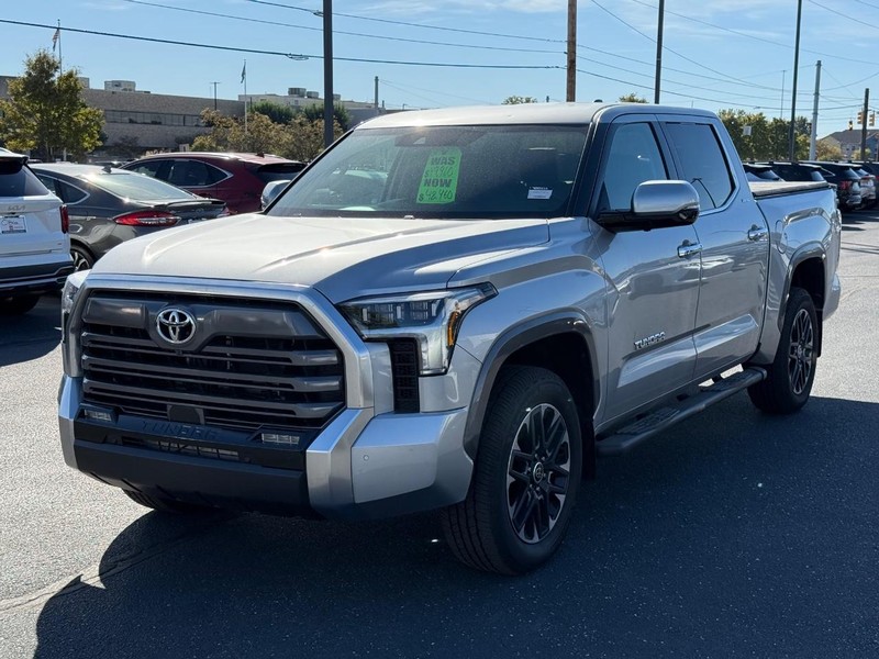 Toyota Tundra 4WD Vehicle Image 08