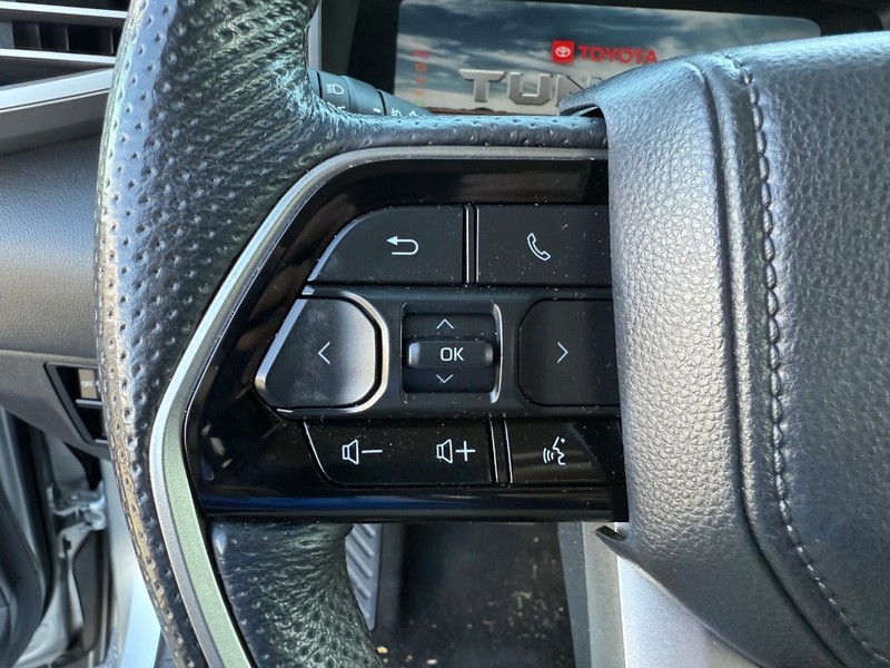 Toyota Tundra 4WD Vehicle Image 13