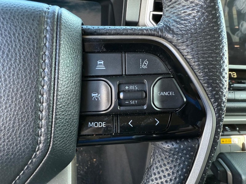 Toyota Tundra 4WD Vehicle Image 14