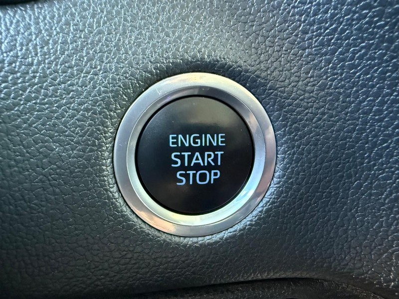 Toyota Tundra 4WD Vehicle Image 15