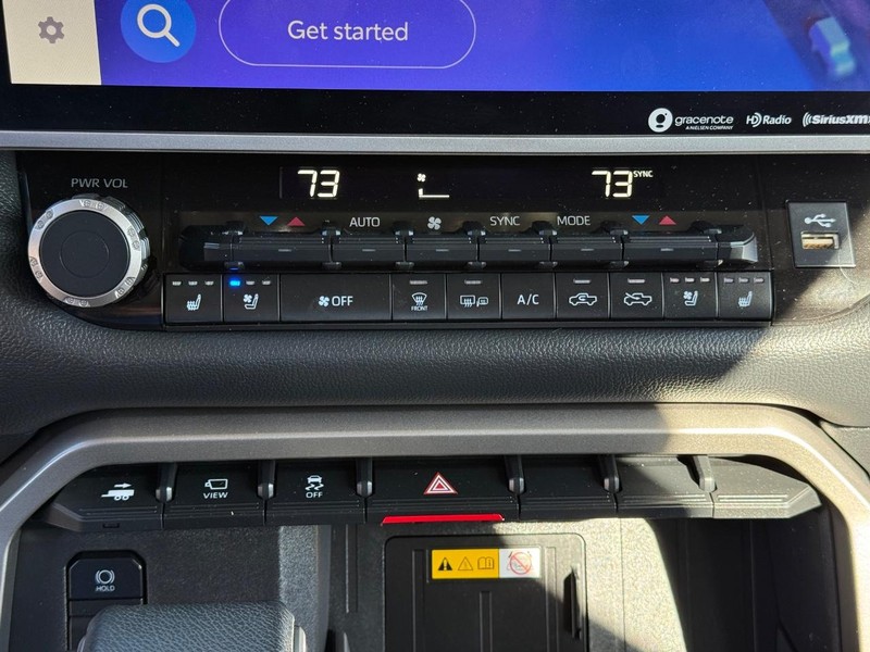 Toyota Tundra 4WD Vehicle Image 19