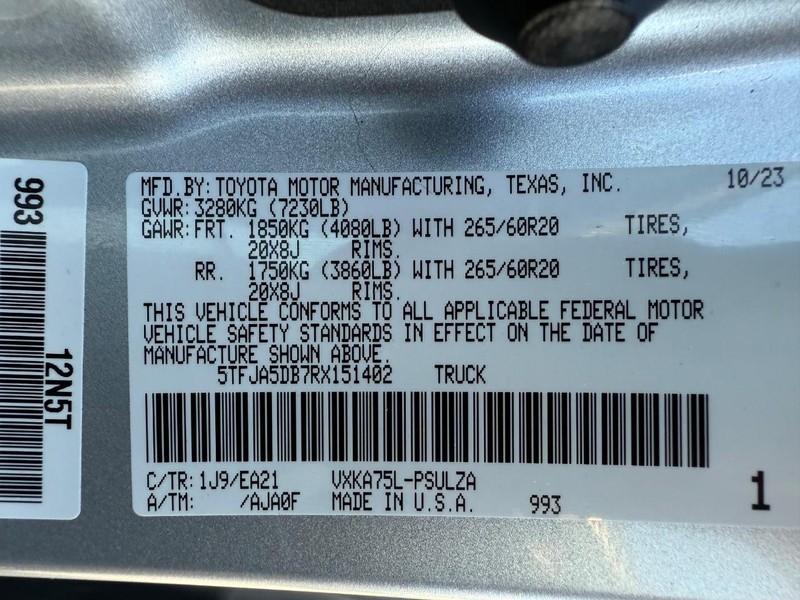 Toyota Tundra 4WD Vehicle Image 26