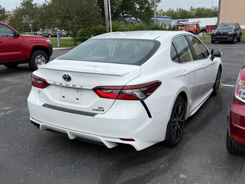 Toyota Camry Hybrid Vehicle Image 04
