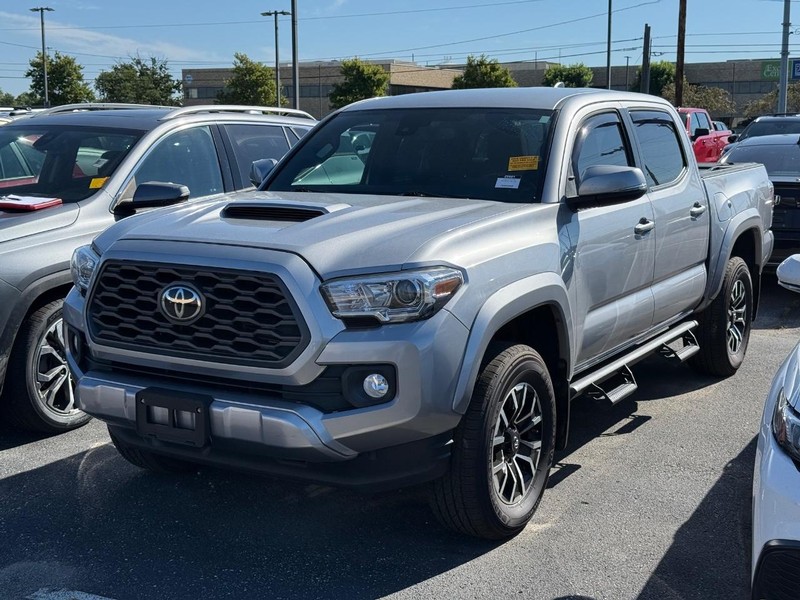 Toyota Tacoma 4WD Vehicle Image 02