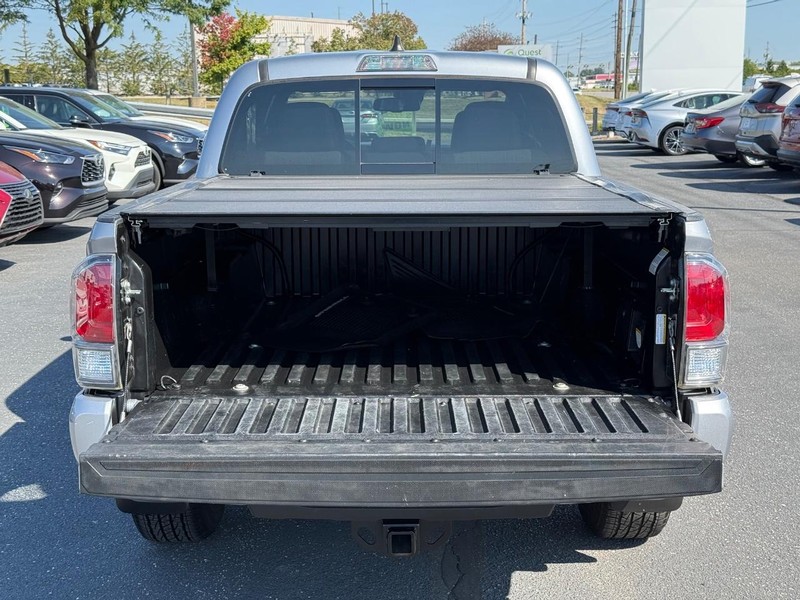 Toyota Tacoma 4WD Vehicle Image 07
