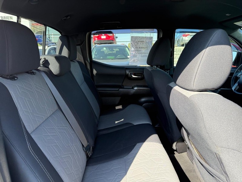 Toyota Tacoma 4WD Vehicle Image 10