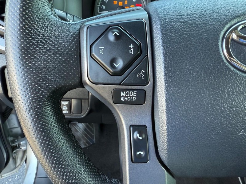 Toyota Tacoma 4WD Vehicle Image 13