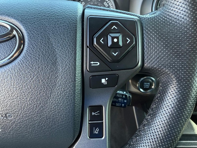 Toyota Tacoma 4WD Vehicle Image 14