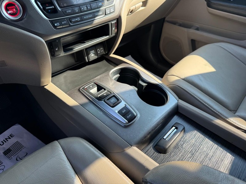 Honda Pilot Vehicle Image 23