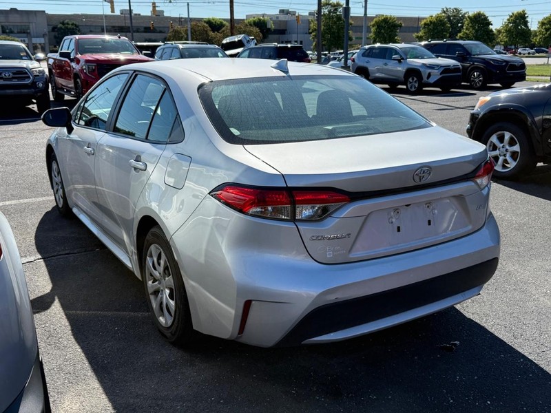 Toyota Corolla Vehicle Image 03