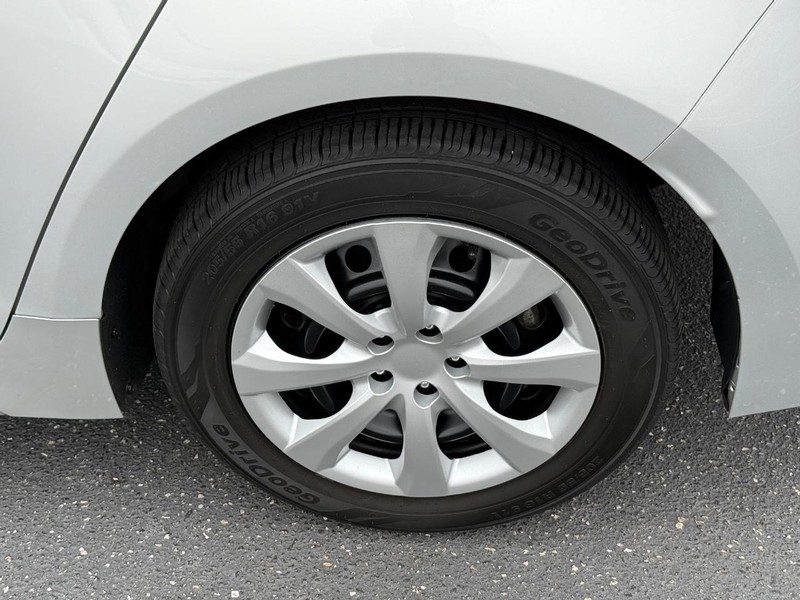 Toyota Corolla Vehicle Image 06