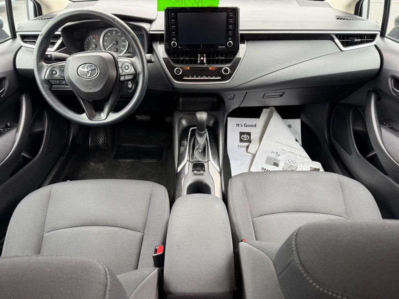 Toyota Corolla Vehicle Image 11