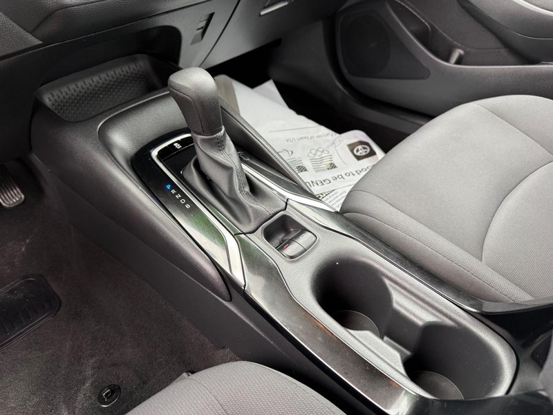 Toyota Corolla Vehicle Image 18