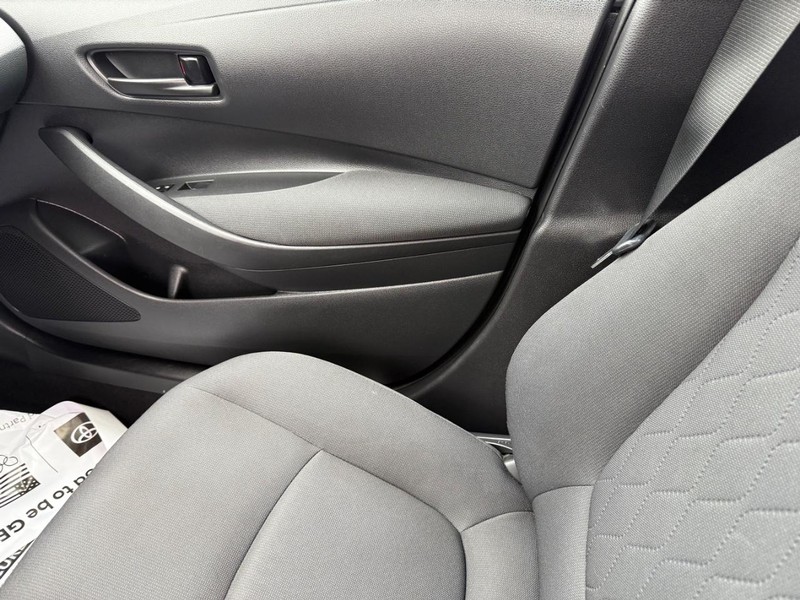 Toyota Corolla Vehicle Image 19