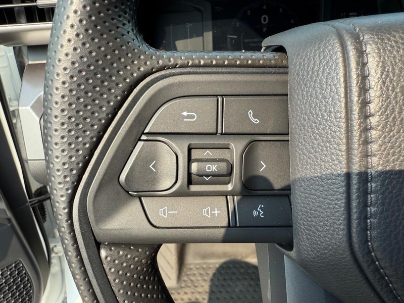 Toyota Tacoma 2WD Vehicle Image 07