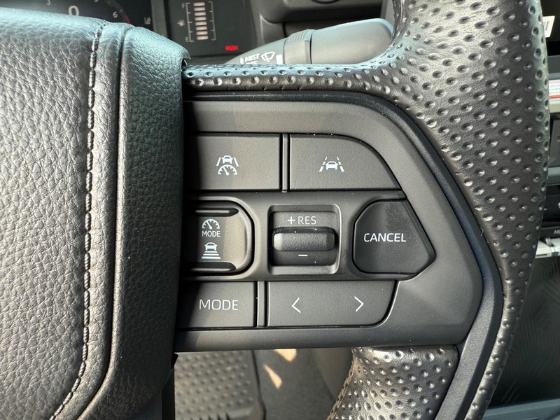 Toyota Tacoma 2WD Vehicle Image 08
