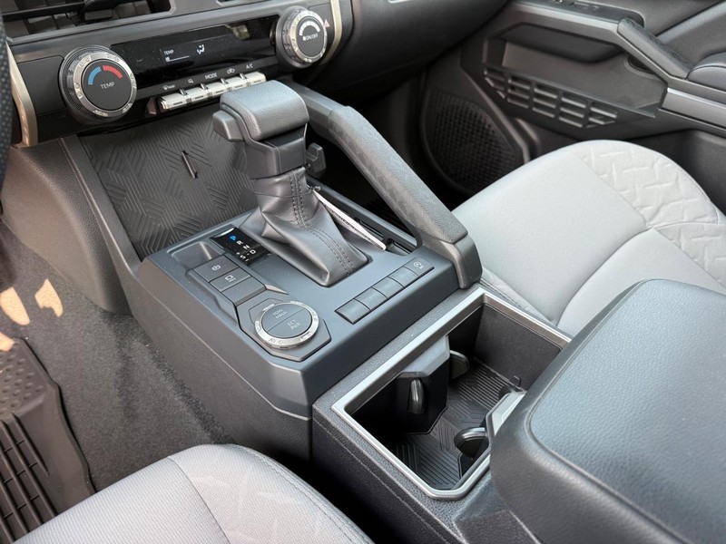 Toyota Tacoma 2WD Vehicle Image 13