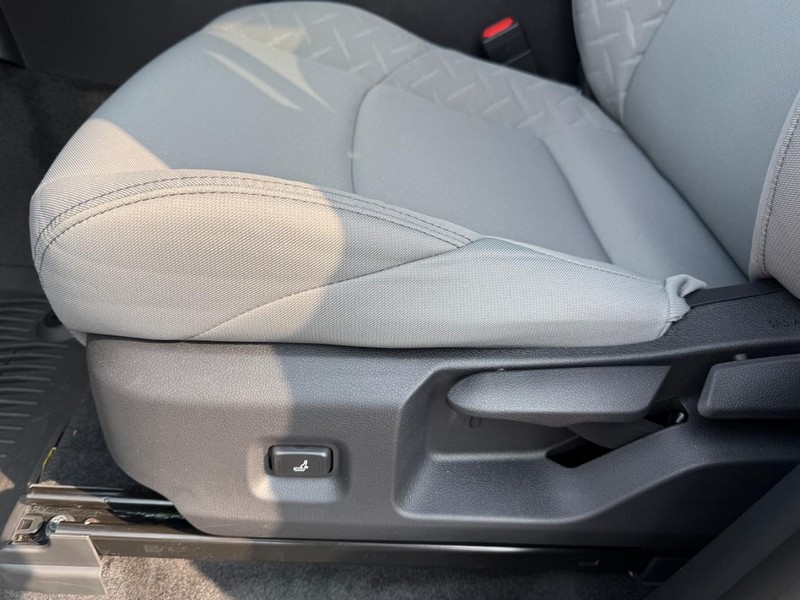 Toyota Tacoma 2WD Vehicle Image 18