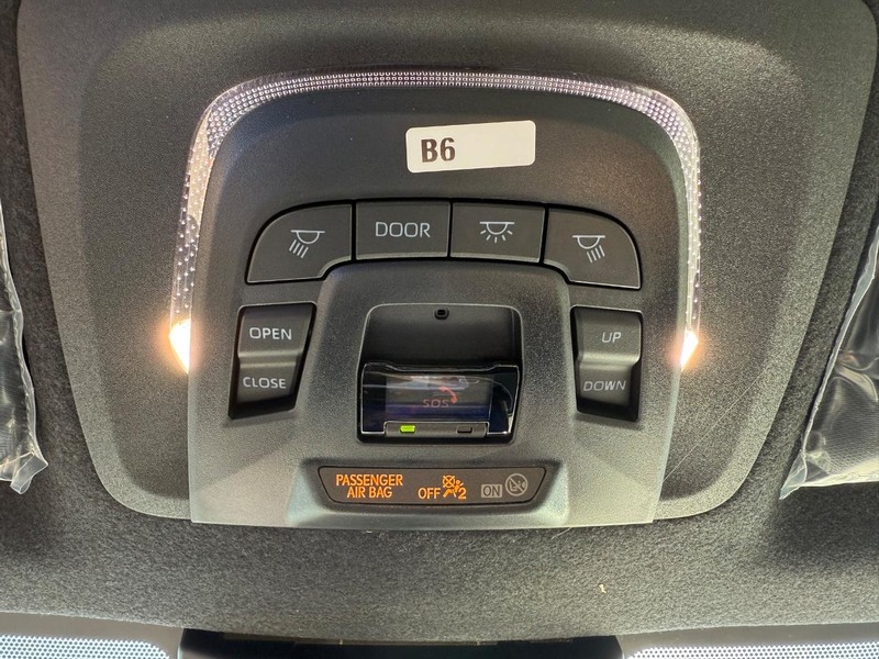 Toyota Corolla Vehicle Image 17