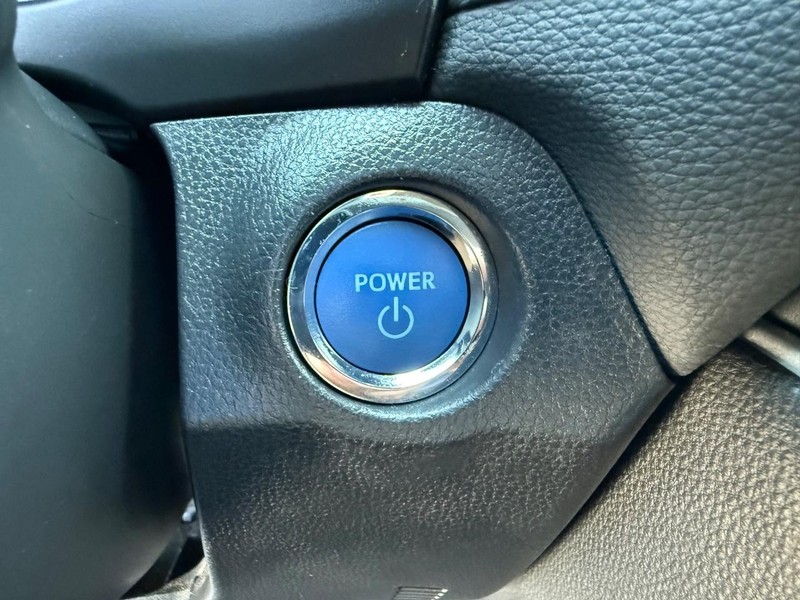 Toyota RAV4 Hybrid Vehicle Image 17