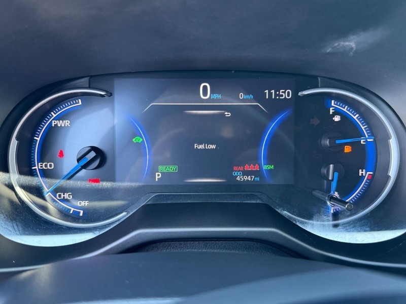 Toyota RAV4 Hybrid Vehicle Image 24