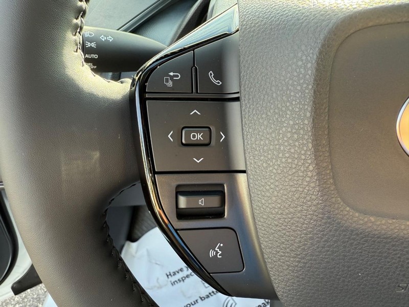 Toyota Prius Vehicle Image 07