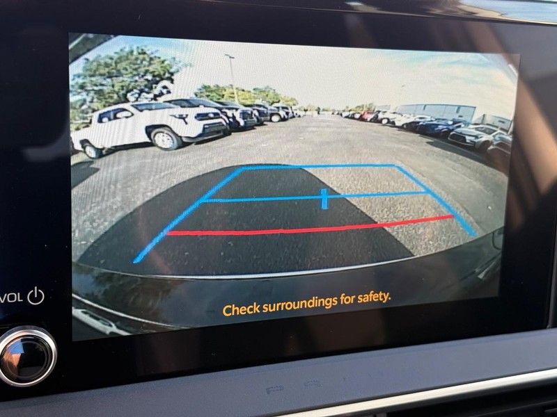 Toyota Prius Vehicle Image 12