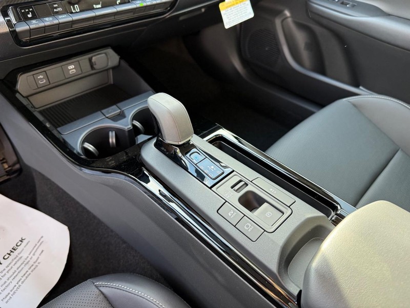 Toyota Prius Vehicle Image 14