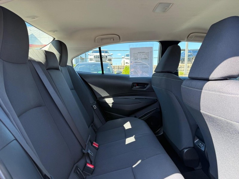 Toyota Corolla Hybrid Vehicle Image 10