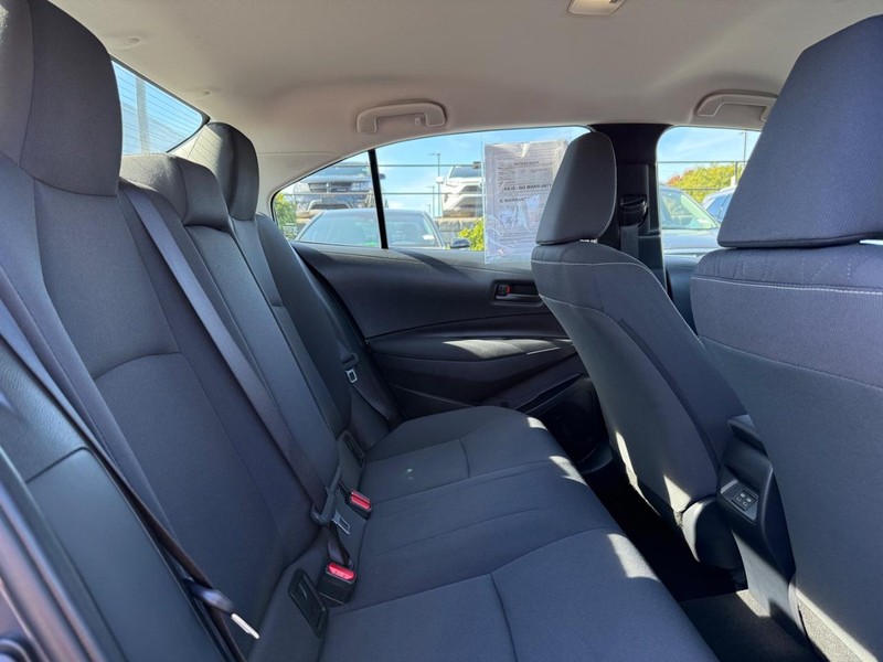 Toyota Corolla Vehicle Image 10