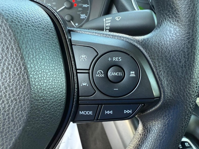 Toyota Corolla Vehicle Image 14