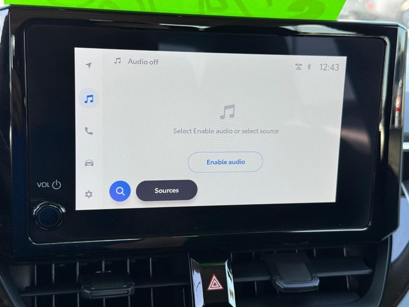 Toyota Corolla Vehicle Image 15