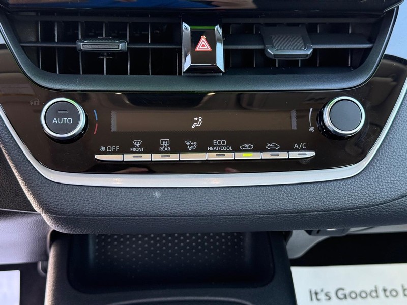 Toyota Corolla Vehicle Image 17