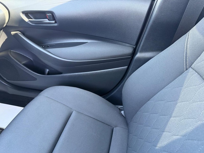 Toyota Corolla Vehicle Image 19