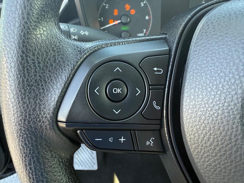 Toyota Corolla Hybrid Vehicle Image 13