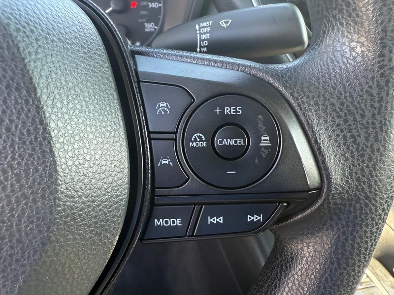 Toyota Corolla Hybrid Vehicle Image 14