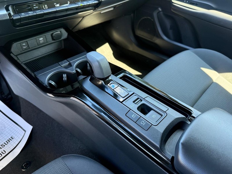 Toyota Prius Vehicle Image 19