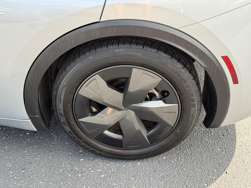 Toyota Prius Vehicle Image 06