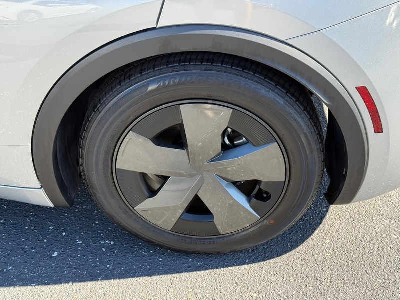 Toyota Prius Vehicle Image 06