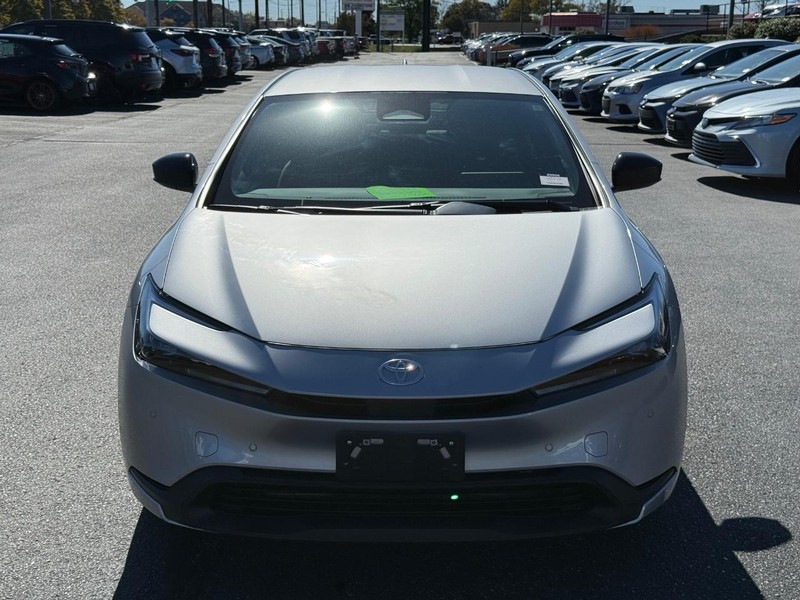 Toyota Prius Vehicle Image 09