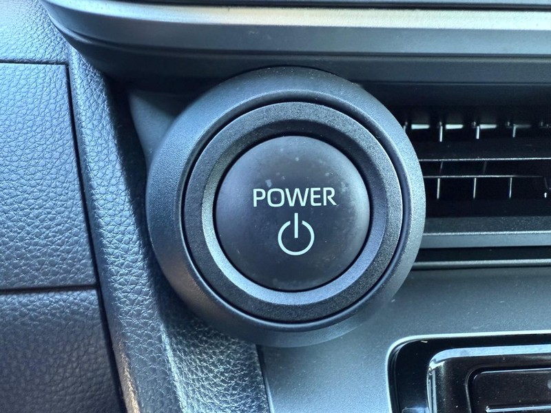 Toyota Prius Vehicle Image 15