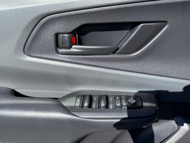 Toyota Prius Vehicle Image 23