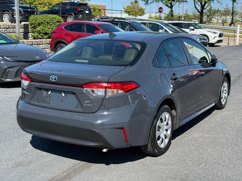 Toyota Corolla Hybrid Vehicle Image 03