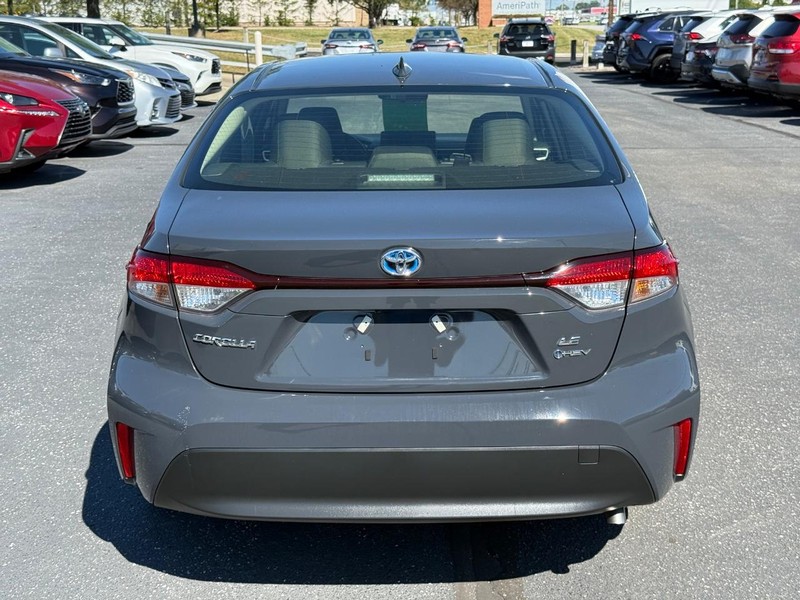 Toyota Corolla Hybrid Vehicle Image 04