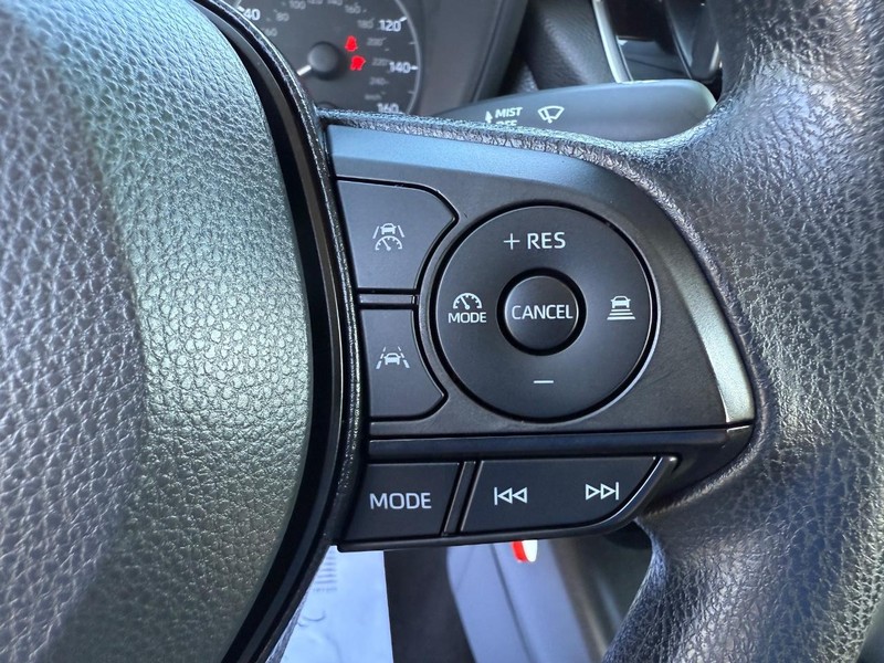 Toyota Corolla Hybrid Vehicle Image 14