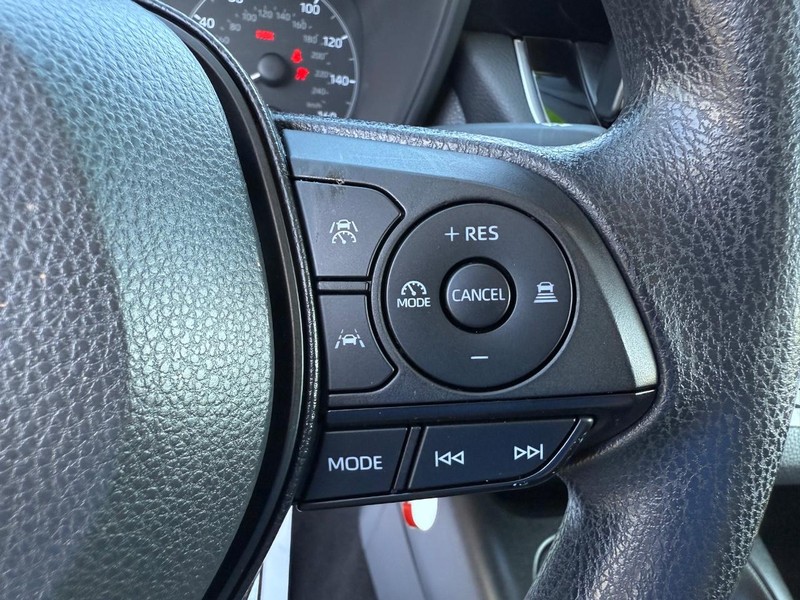 Toyota Corolla Hybrid Vehicle Image 14