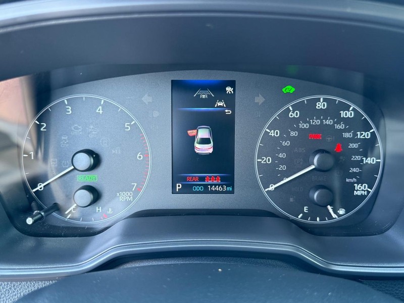 Toyota Corolla Hybrid Vehicle Image 20